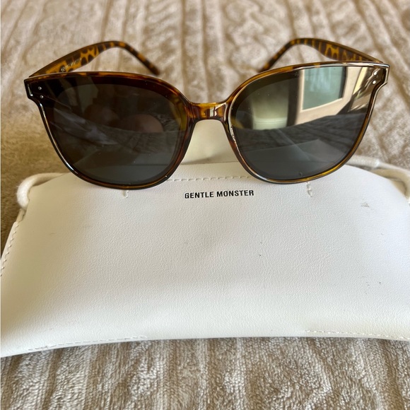 Gentle Monster my Ma polarized sunglasses - Picture 2 of 12